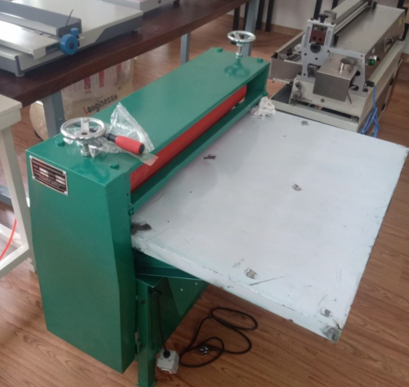 Máy ép sau khi bồi YB-720