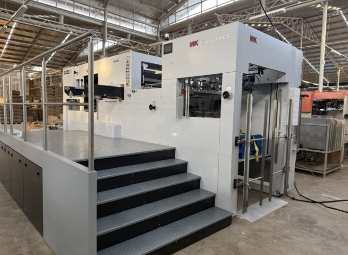 Máy bế tự động MASTERWORK MK 106CS Ecocut
