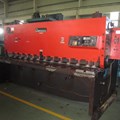 Máy cắt AMADA H3013