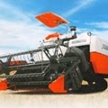 Máy gặt đập liên hợp Kubota DC 70