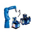 Robot hàn hồ quang, hàn tự động với trạm làm sạch súng hàn YASKAWA AR700 / AR900 