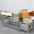 Máy dò kim loại với phần đầu nhô ra 