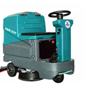 Máy chà sàn ngồi lái Kumisai KMS D7F