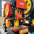 Máy đột dập cơ 100 tấn J23-100