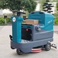 Máy chà sàn ngồi lái Kumisai KMS D7