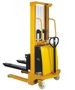 Xe nâng  bán tự động BTD1016