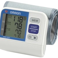 Máy đo huyết áp cổ tay Omron Hem 6200