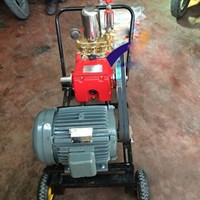 Máy phun xịt OKASU 5HP