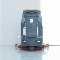 Máy chà sàn liên hợp ngồi lái K70