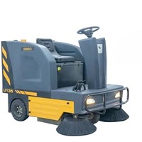 Xe quét hút bụi ngồi lái Chancee U135