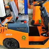 Xe điện kéo hàng nhà xưởng tải trọng 2 tấn XT20