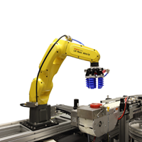 Robot công nghiệp FANUC LR Mate 200iD với tay robot kẹp CNGBS 6 trục dùng để lắp ráp động cơ