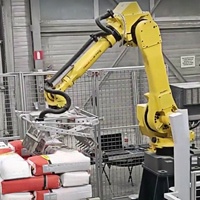Robot công nghiệp đa năng tải trọng 70kg, cánh tay robot 6 trục FANUC M-710iC/70