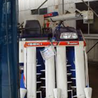 Máy gặt đập liên hợp Iseki Hf-327