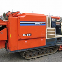 Máy gặt đập liên hợp Kubota R1-551