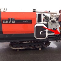 Máy gặt đập liên hợp Kubota Ar 70
