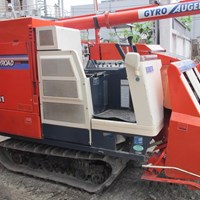 Máy gặt đập liên hợp kubota R1-351