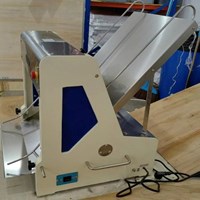 Máy cắt lát bánh mì Bresso HKTS-30D