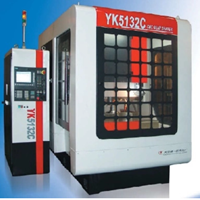 Máy xọc răng CNC  YK5132C 