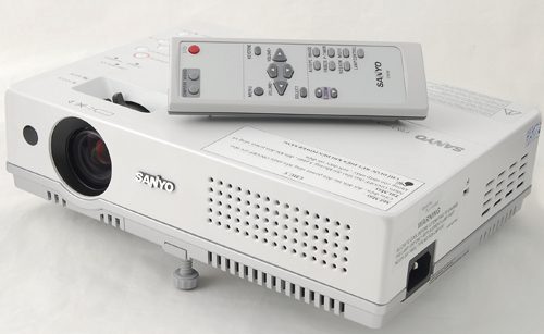 Máy chiếu Sanyo PLC-XW65