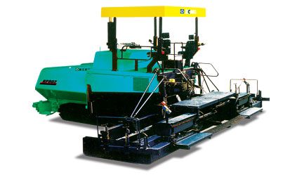 Máy rải thảm bê tông Asphal RP802 (XCMG)