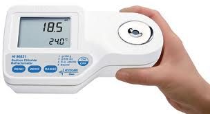 Máy đo độ mặn HANNA HI 96821