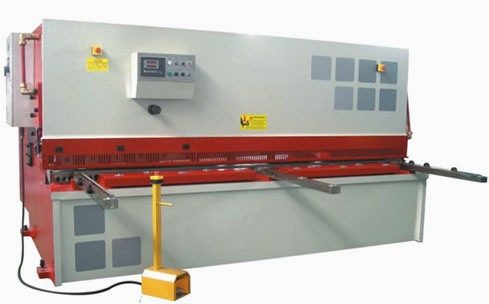 Máy cắt tôn thủy lực QC12Y-4x2500