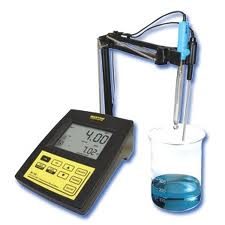 Máy đo EC/TDS/mặn/nhiệt độ MARTINI Mi170