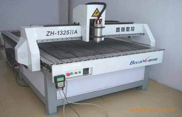 Máy khắc CNC Becarve ZH-1325IIA