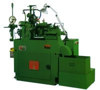 Máy tiện tự động loại chạy dao YI-1525