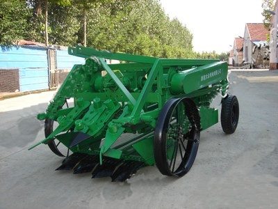 Máy thu hoạch lạc 3 mẫu L-03