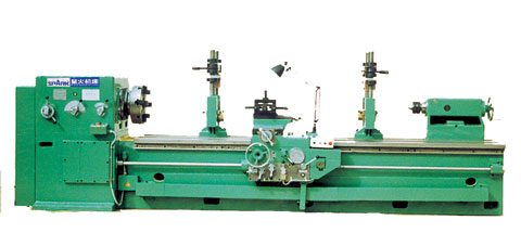 Máy tiện băng dài C8463A