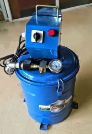 MÁY BƠM MỠ ĐIỆN 40L K6040