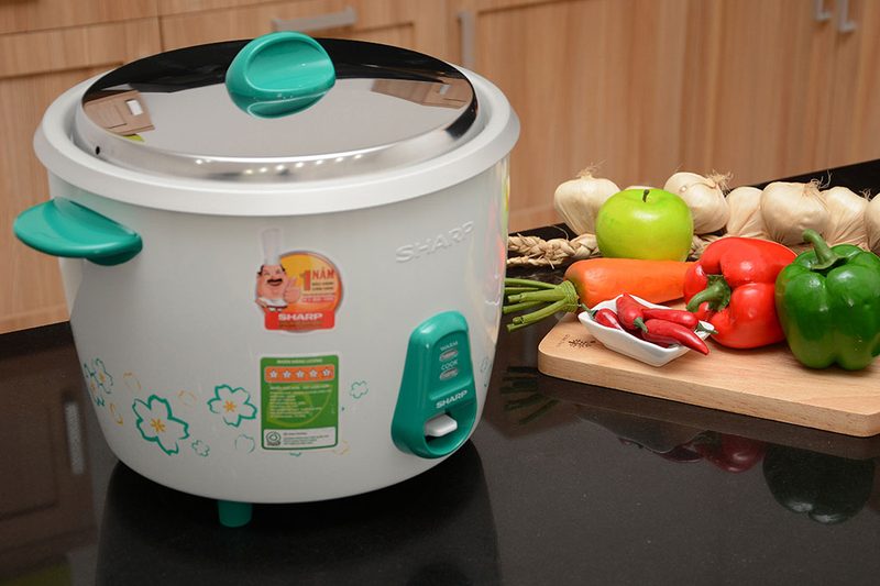 Nồi cơm điện Sharp 2.8 lít