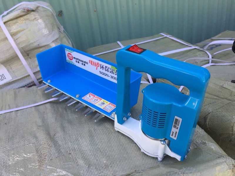 Máy hái chè chạy điện (ắc quy) OKASU OKS-230