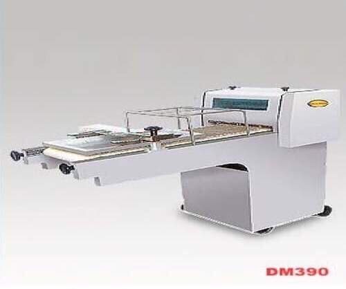 Máy se bột bánh mì Berjaya DM390