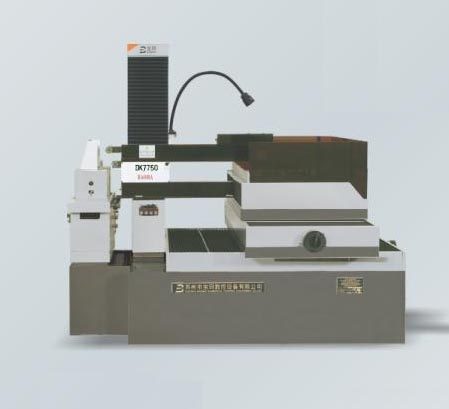 Máy cắt dây tia lửa điện DK7763