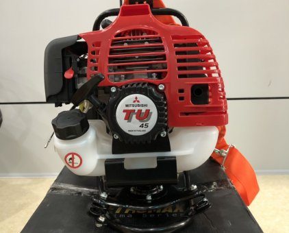 Máy xạc cỏ, xới đất cầm tay đeo vai Mitsubishi TU45