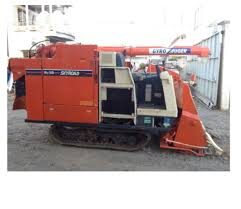 Máy cắt tuốt liên hợp Kubota R1-350