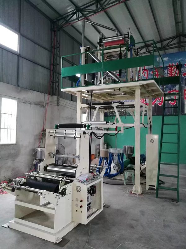 Máy thổi màng HDPE giàn xoay trên