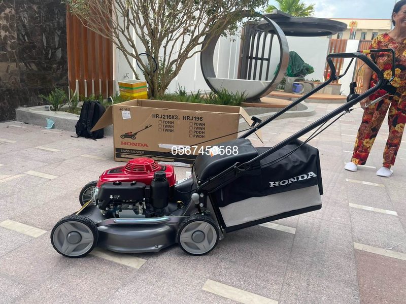 Máy cắt co Honda HRJ216K3