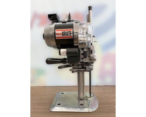 Máy cắt vải đứng East Man 627X