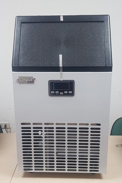 Máy làm đá viên HK 80H (80kg/24h)