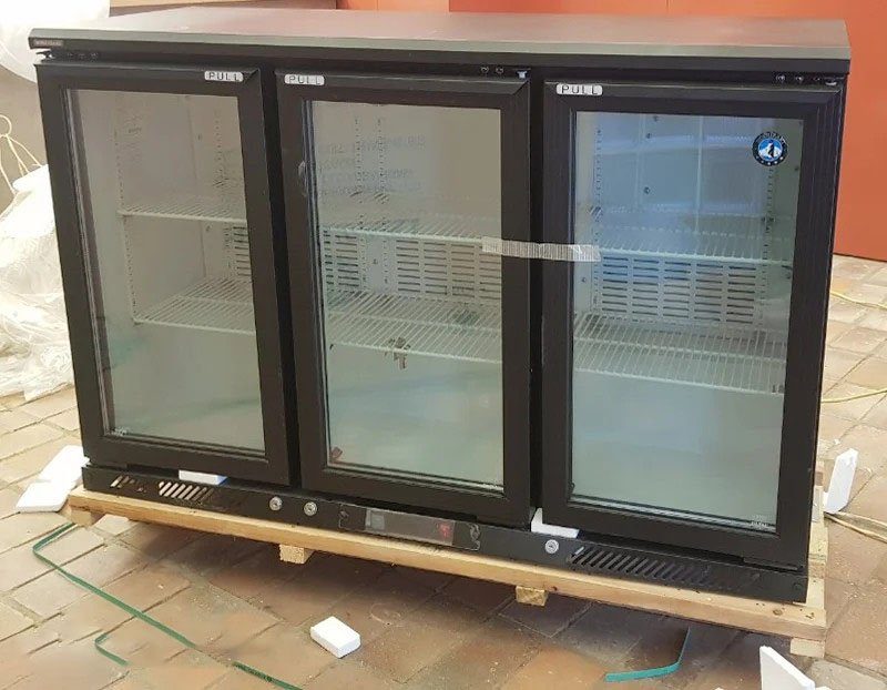 Tủ mát mini bar Hoshizaki RBW-135