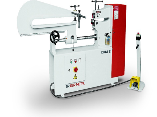 Máy cắt viền thừa của tấm DKM2