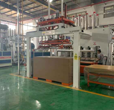 Máy ép ván nội thất V1600T