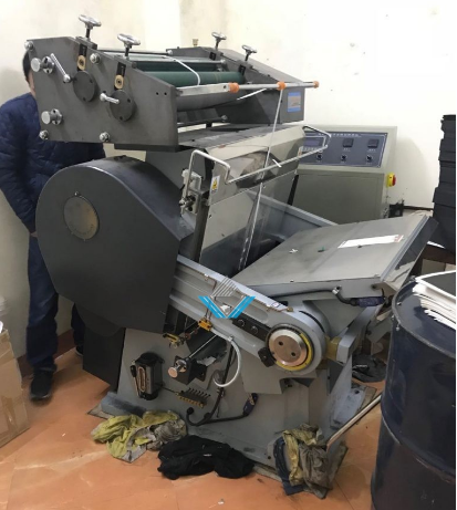 Máy Bế Ép Nhũ TYMB-1200