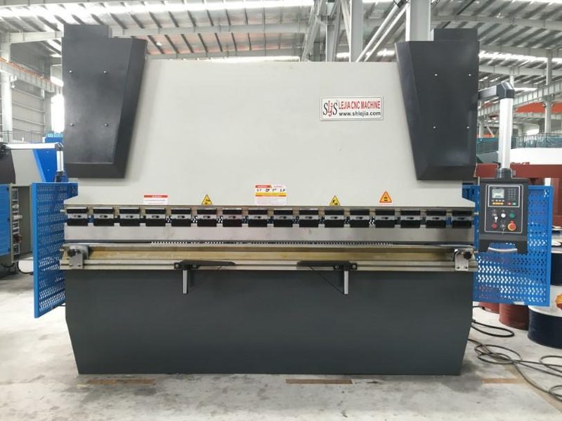 Máy chấn tôn thủy lực Trung Quốc SLJS 40T/2200
