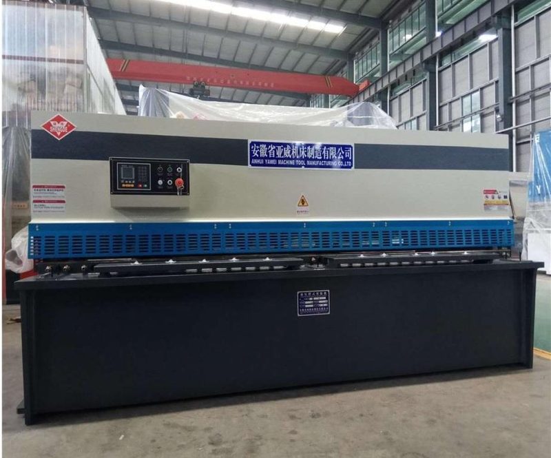 Máy cắt tôn thủy lực QC11K 4x3200