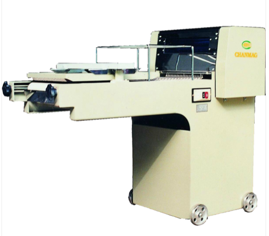 MÁY TẠO HÌNH BÁNH MỲ CHUỘT CHANMAG